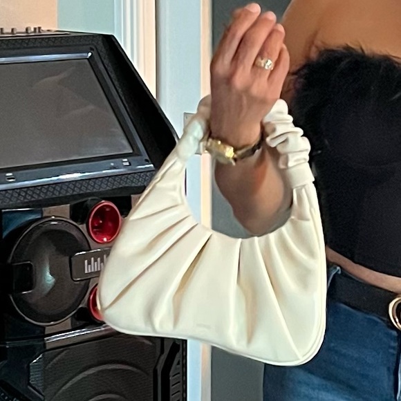 🤍JW PEI GABBI RUCHED HOBO HANDBAG - IVORY - Picture 15 of 16